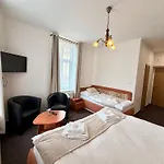 Zlatý Kříž Hotel