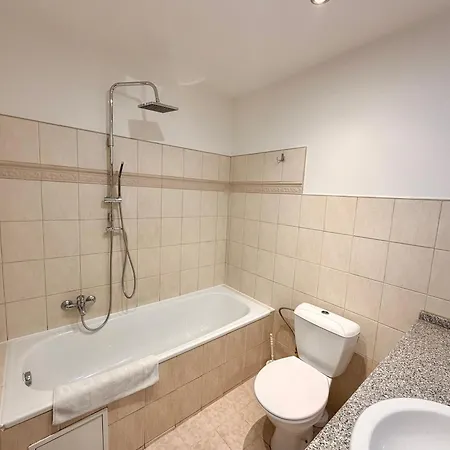 Zlatý Kříž Hotel