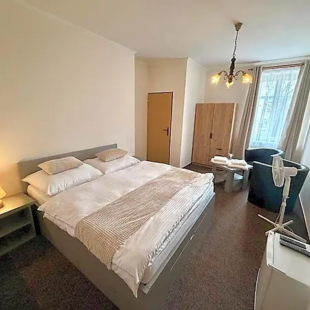 Hotel Zlatý Kříž 3*