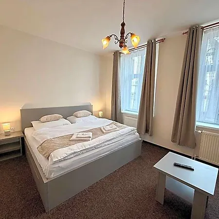 Zlatý Kříž Hotel 3*