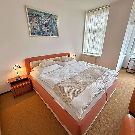 Hotel Zlatý Kříž 3*