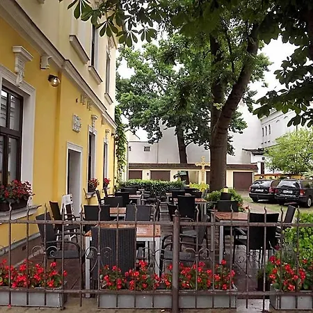 Hotel Zlatý Kříž