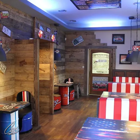 Zlaty Kriz Otel 3*
